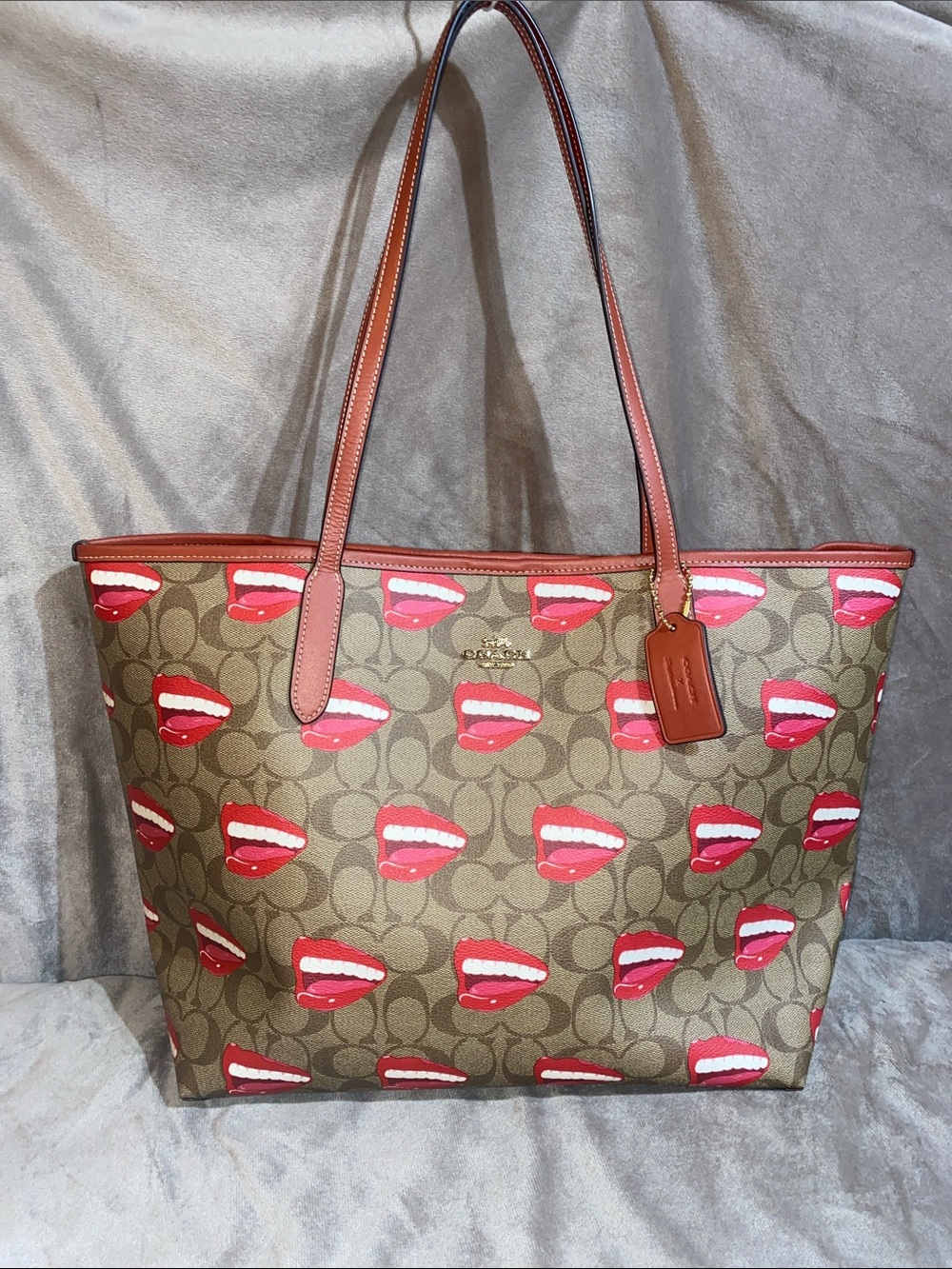 Coach X Tom Wesselmann coated monogram signature canvas Lip Print Tote NWOT